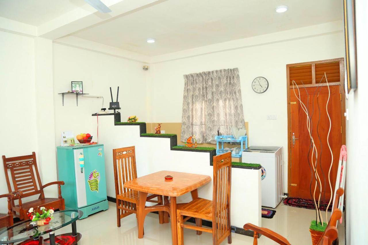 Global Lake Villa Hikkaduwa Buitenkant foto